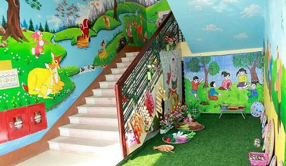 Tranh vẽ tường nhiều màu sắc