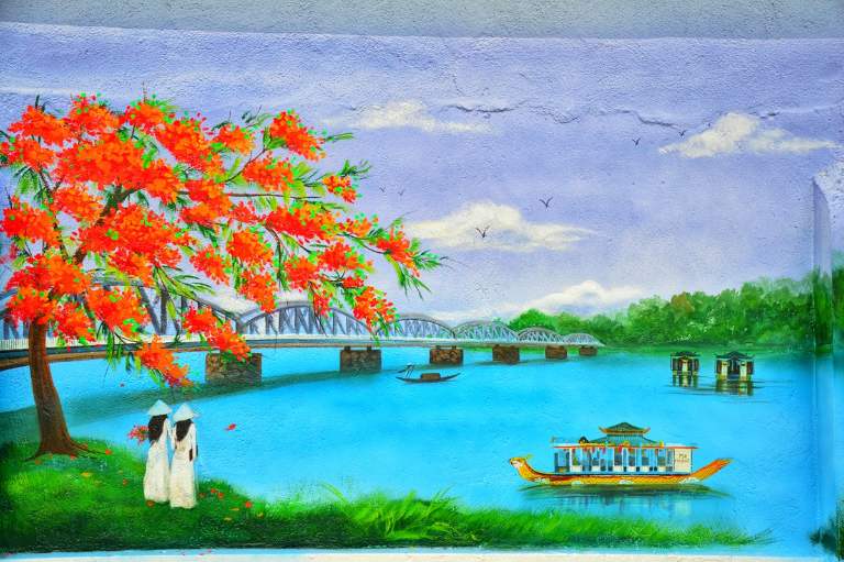 vẽ tranh tường ở Huế